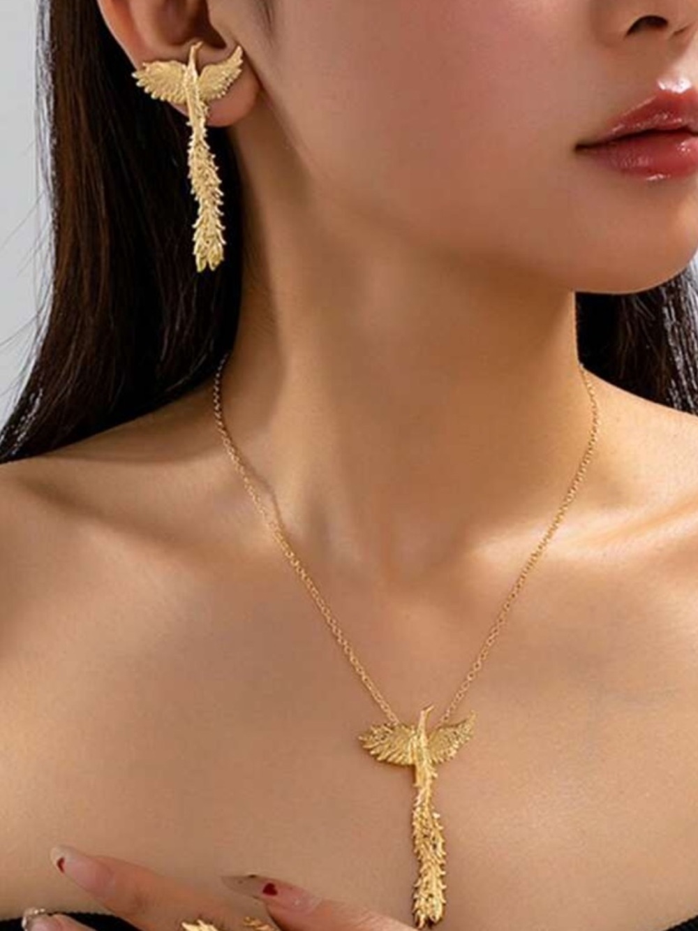 Solara Gold Phoenix Jewelry Set 
 (Necklace and Ring)